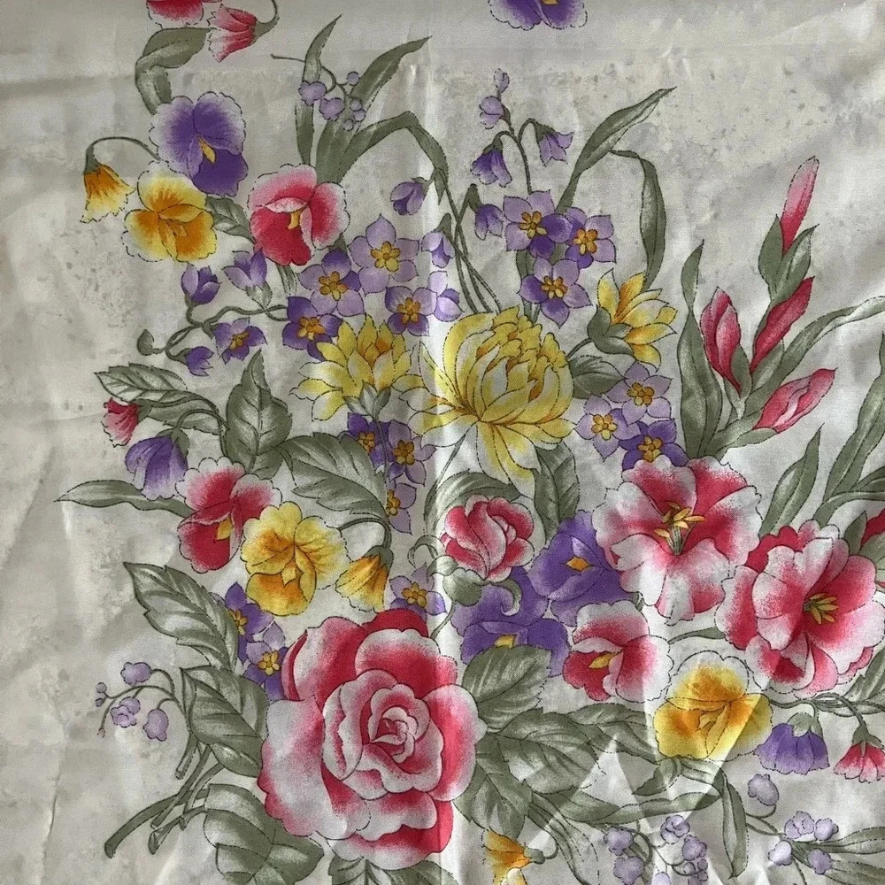 Vintage Avon Polyester Pastel Floral Square Scarf    35” X 35” - Picture 3 of 9